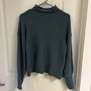 Turtle neck. SO comfortable. Size L.